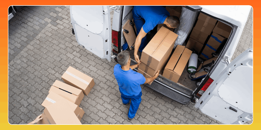 Tiến hành giao hàng cho khách